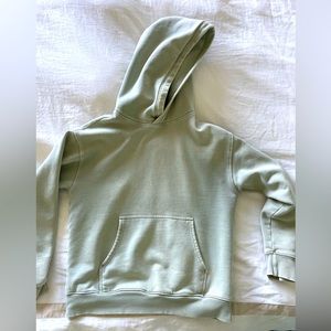 Aritzia TNA women's cozy AF fleece hoodie. Size M